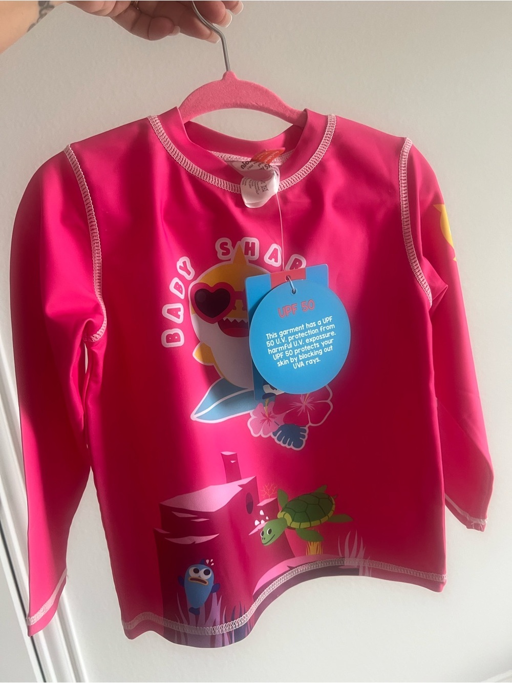 Pinkfong Baby Shark Pink Long-Sleeve Kids Rashguard - Picture 4 of 9